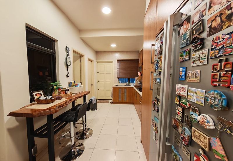 Glenmarie Cove Residence