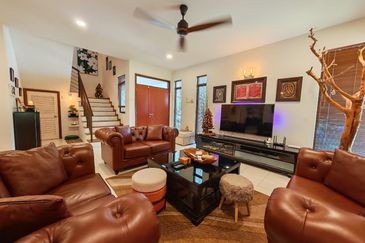 Glenmarie Cove Residence