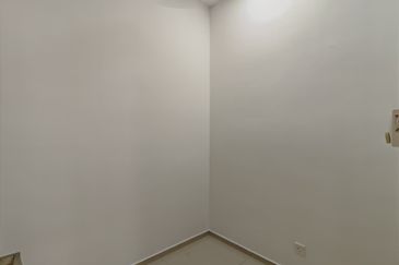 Adria Residence @ Gravit8