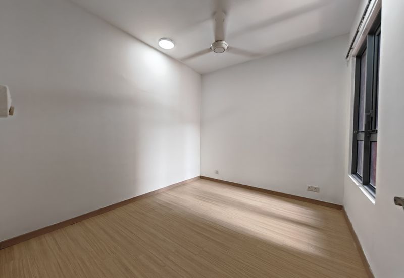 Adria Residence @ Gravit8