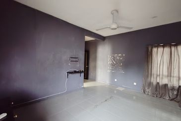 Glenmarie Cove Residence