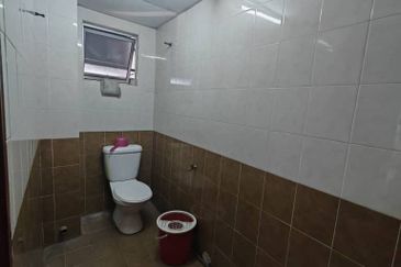 Port Klang Second Floor office Lebuh Bringin, Selangor