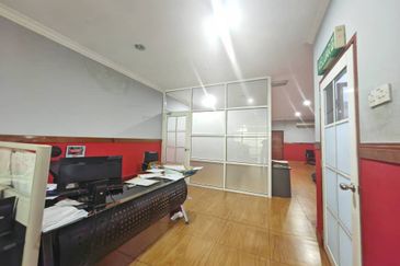 Port Klang Second Floor office Lebuh Bringin, Selangor
