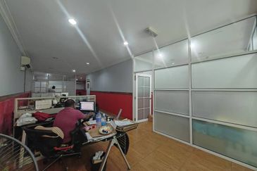 Port Klang Second Floor office Lebuh Bringin, Selangor