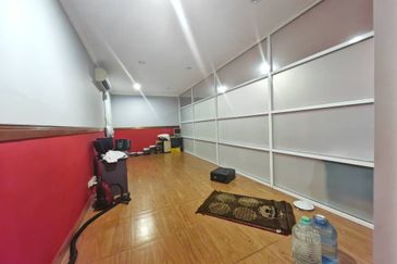 Port Klang Second Floor office Lebuh Bringin, Selangor