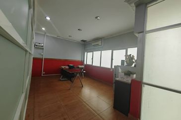 Port Klang Second Floor office Lebuh Bringin, Selangor