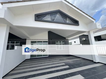 Bandar Putra Kulai (Piccolo) Single Storey Terrace House End Lot 4 Rooms 24x70, Johor, Kulai