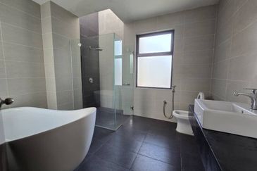 Senai Hill Residences