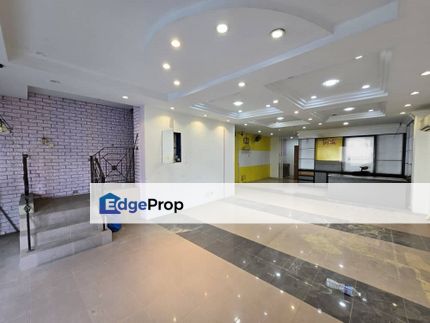 Taman Putri Kulai 3 Storey Shop End Lot Unit Facing Main Road, Johor, Kulai