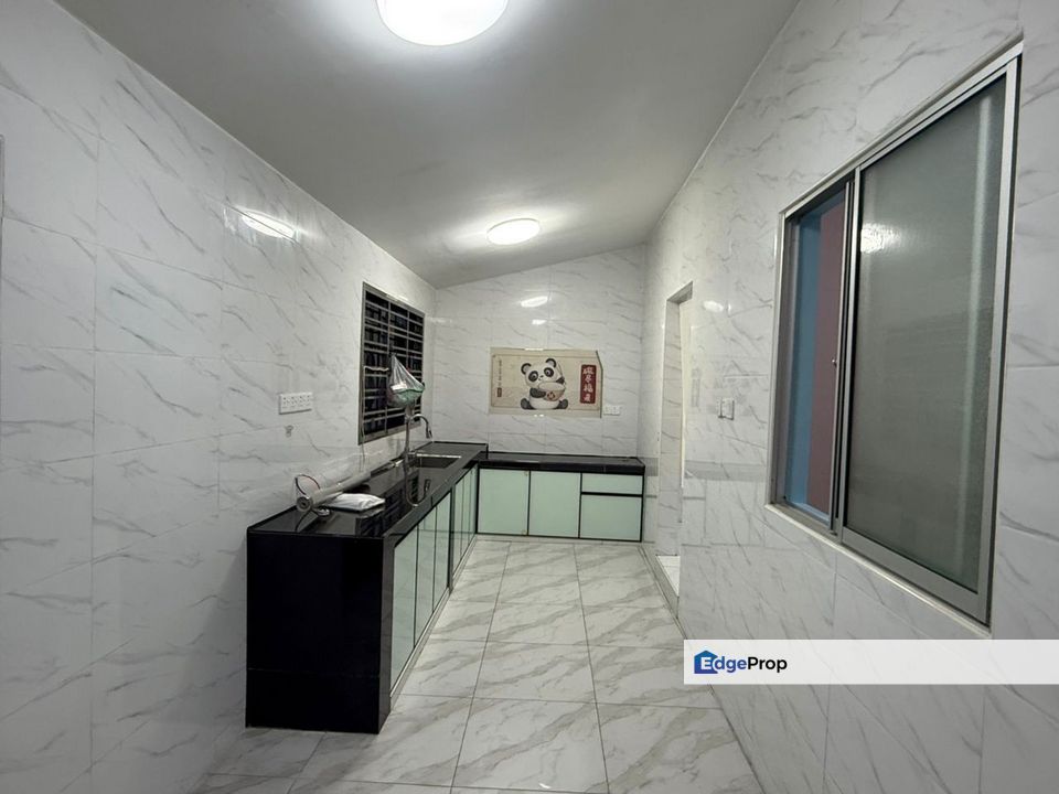 Taman Putri Kulai Single Storey Terrace House Renovated Unit, Johor, Kulai