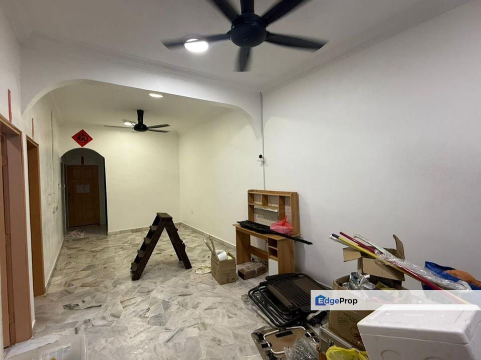 Taman Putri Kulai Single Storey Terrace House Renovated Unit, Johor, Kulai