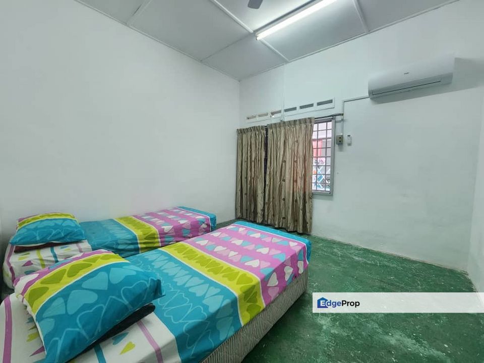 Kelapa Sawit Single Storey Detached House 3 Rooms Fully Furnished, Johor, Kulai