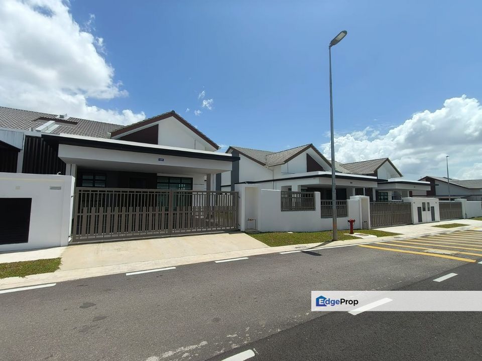 Bandar Putra Kulai Jalan Bayan 1 Storey Semi Detached House, Johor, Kulai