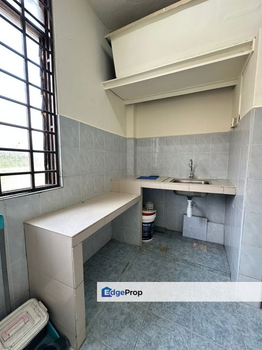 Flat Kenari Kangkar Pulai Level 3 2 Rooms Unit, Johor, Kangkar Pulai