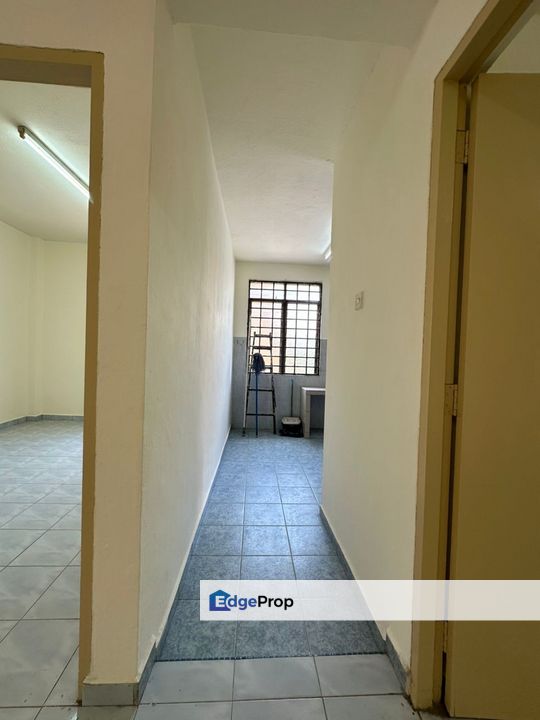 Flat Kenari Kangkar Pulai Level 3 2 Rooms Unit, Johor, Kangkar Pulai