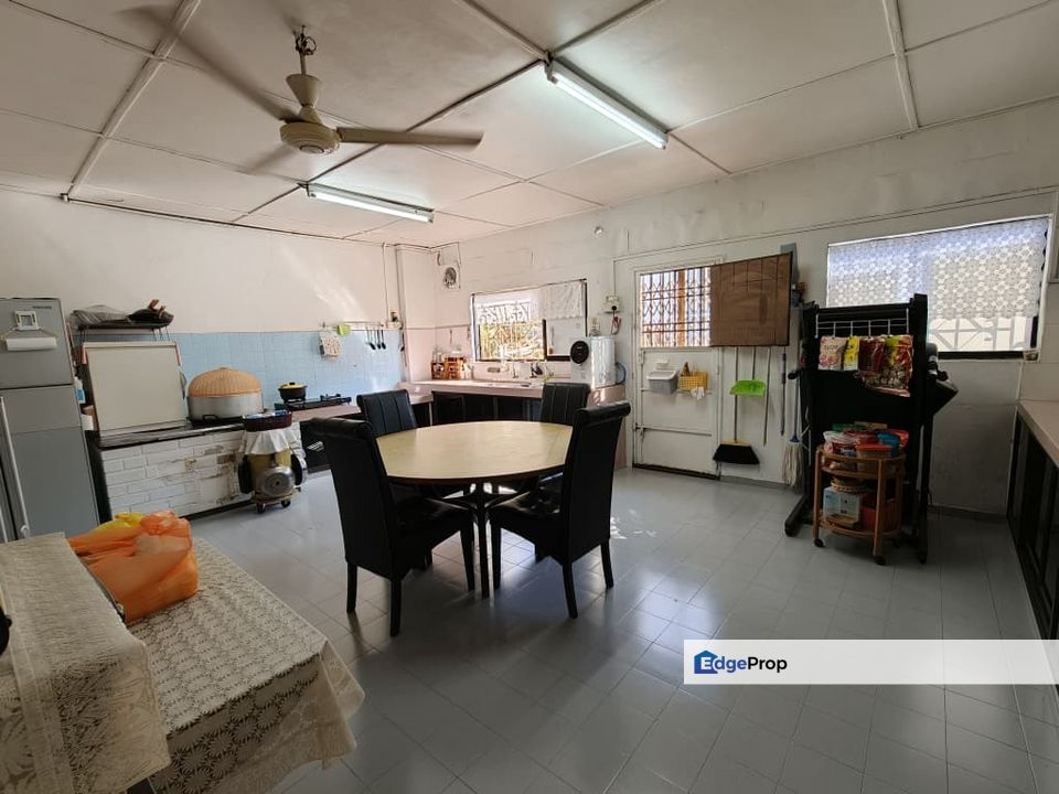 Taman Kulai Jaya Single Storey Terrace House 4 Rooms 22x80 Kitchen Extended, Johor, Kulai