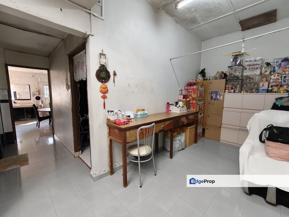 Taman Kulai Jaya Single Storey Terrace House 4 Rooms 22x80 Kitchen Extended, Johor, Kulai