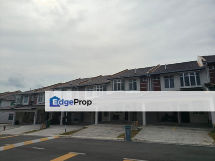 Taman Impiana Kulai Kelapa Sawit Townhouse 3 Rooms, Johor, Kulai