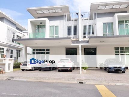 Spacious Fully Furnished Semi D in Clover Garden Residence - Near Schools and Universities , Selangor, Cyberjaya