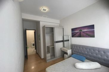 Baypoint @ Country Garden Danga Bay