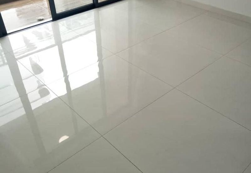 Baypoint @ Country Garden Danga Bay