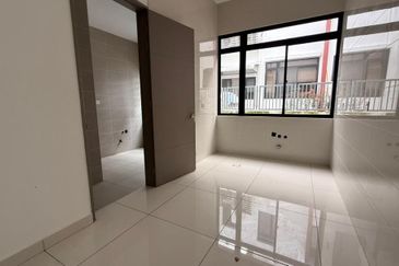 The Canal Garden South, Horizon Hills