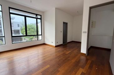 The Canal Garden South, Horizon Hills