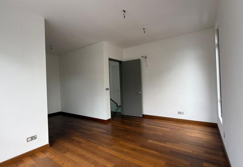 The Canal Garden South, Horizon Hills