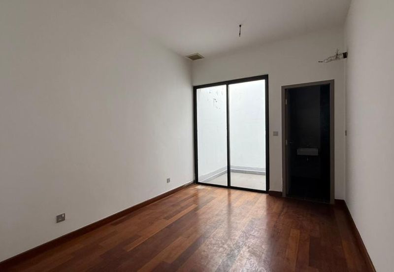 The Canal Garden South, Horizon Hills