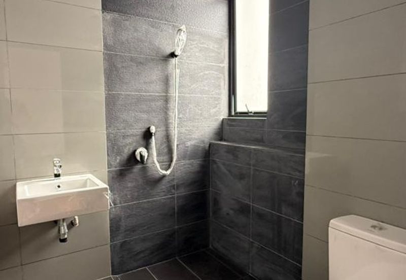 The Canal Garden South, Horizon Hills