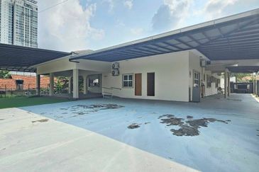 Stulang Laut / Darat