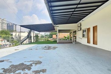 Stulang Laut / Darat