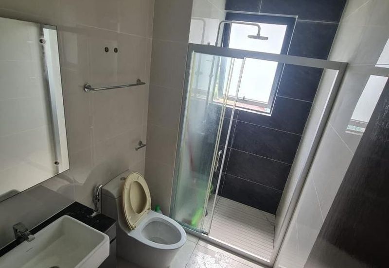 Baypoint @ Country Garden Danga Bay