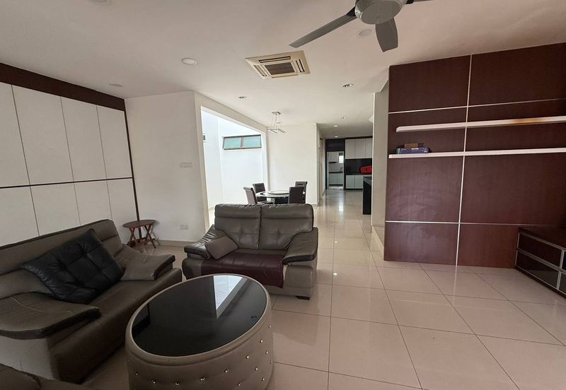 Maple Red, Adda Heights