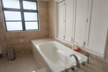 The Straits View, Bandar Baru Permas Jaya