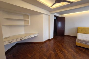 The Straits View, Bandar Baru Permas Jaya