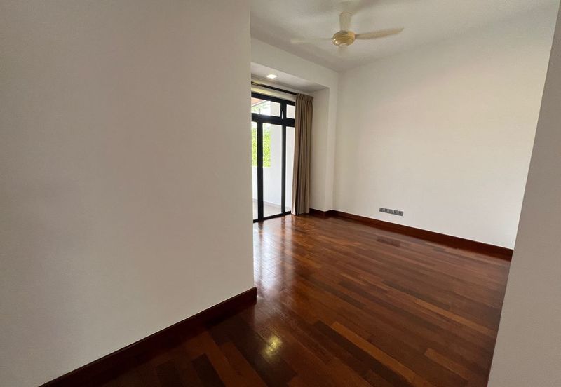 The Canal Garden South, Horizon Hills