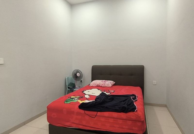 The Canal Garden South, Horizon Hills