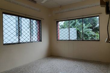 Stulang Laut / Darat