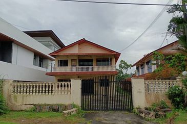 Stulang Laut / Darat