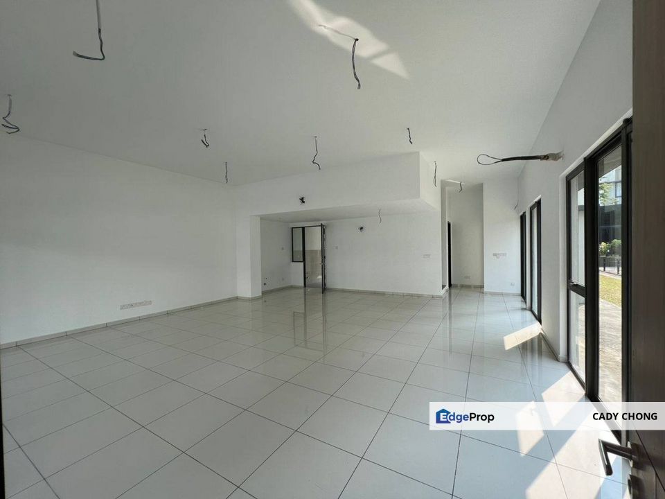 Sunway Emerald Residence 3 Storey Semi-D Original Unit For Sale, Johor, 