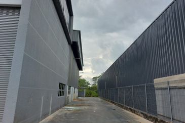 Apex Bizhub Desa Cemerlang