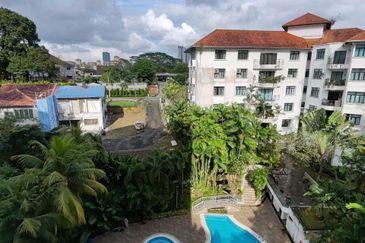 Palm Gardens Condominium