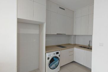 The M @ Medini Macrolink