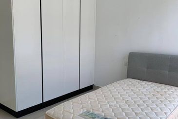 The Pinnacles (Pinnacle Tower)