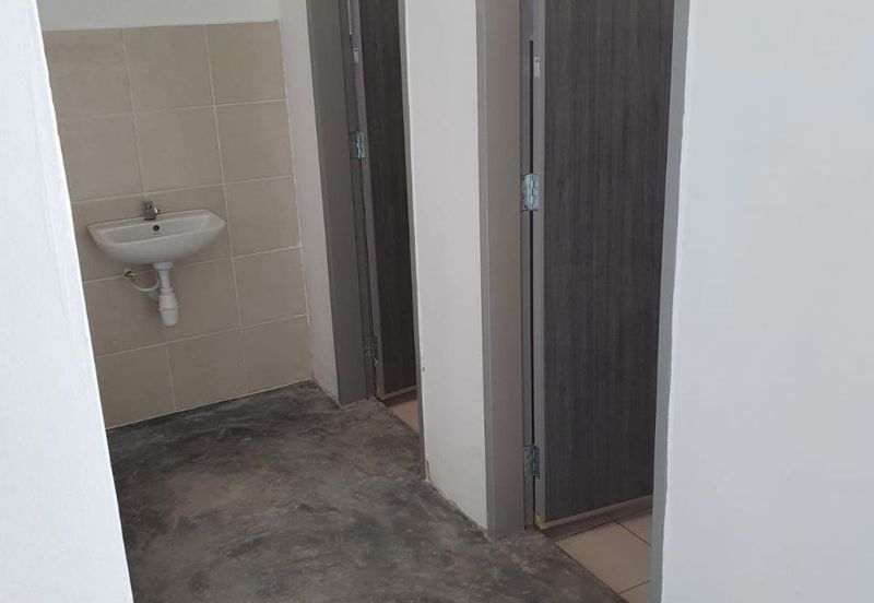 Summit Commercial Hub