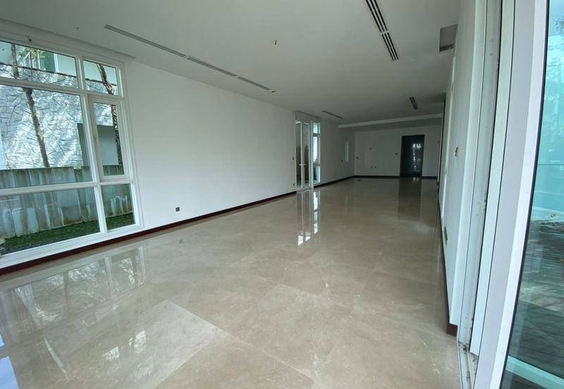 Emerald Bay @ Puteri harbour