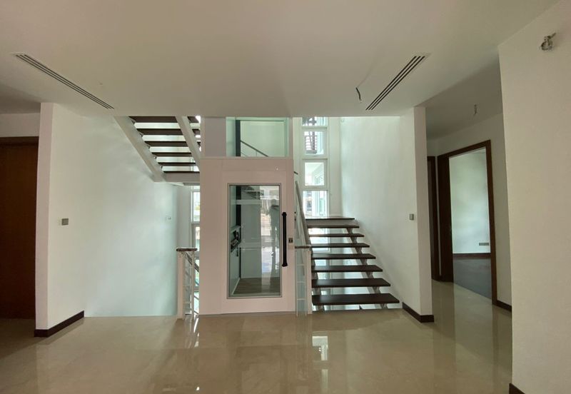 Emerald Bay @ Puteri harbour