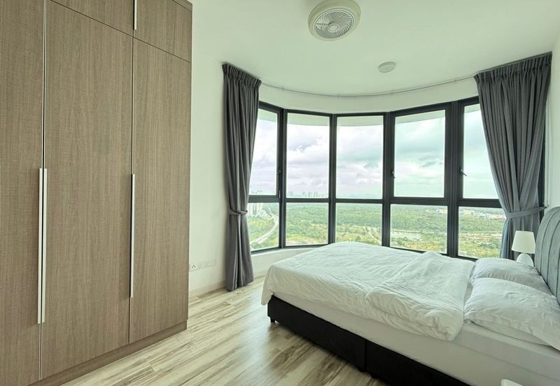 The M @ Medini Macrolink