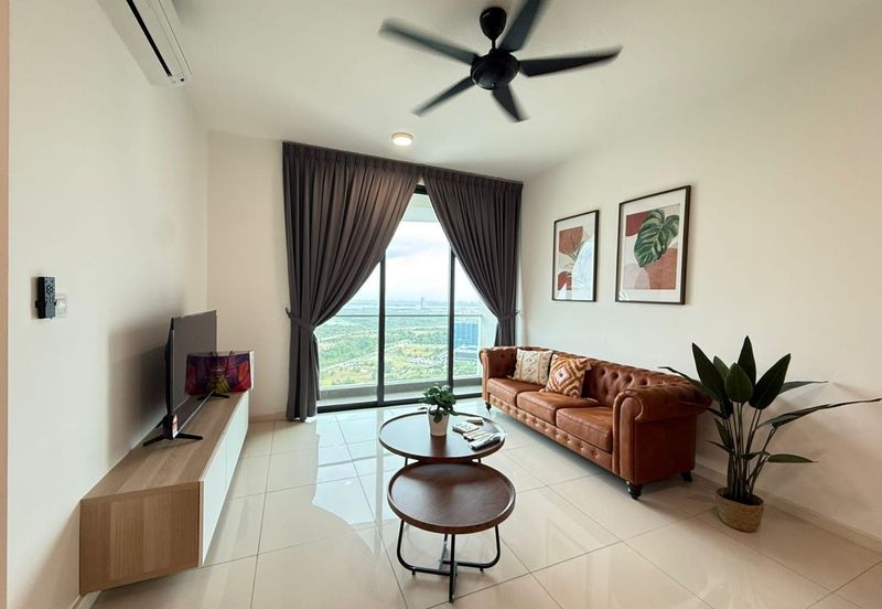 The M @ Medini Macrolink